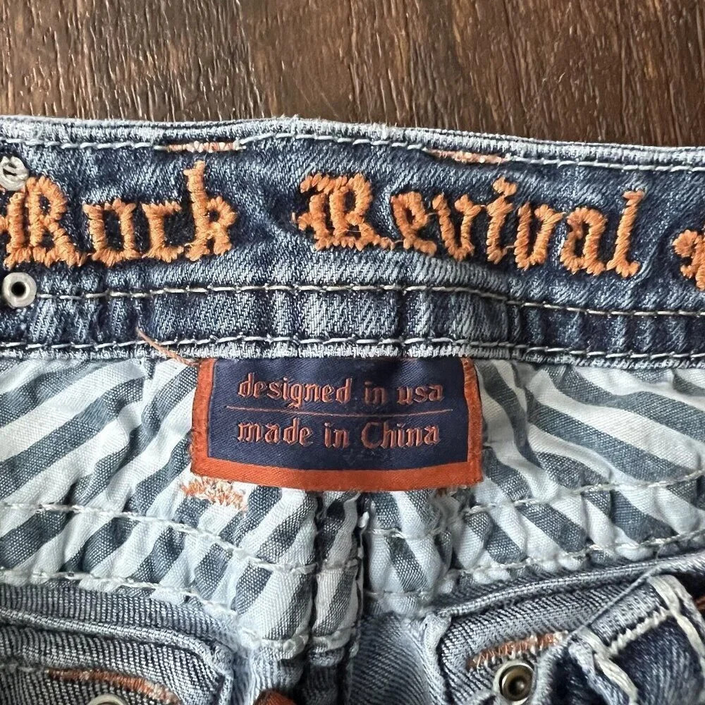 Rock Revival Clover Capri Jeans Size 28 Distressed Jewels - Picture 10 of 13